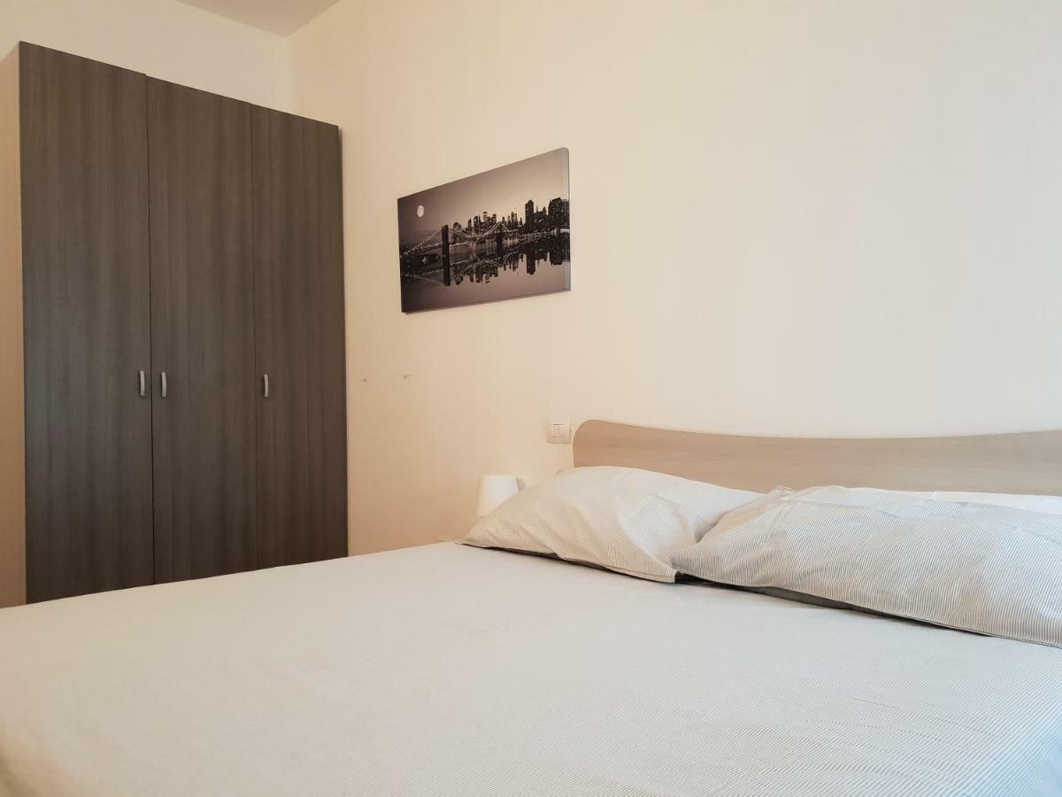 Apartment Zubed Apartments-via Carlo Farini *