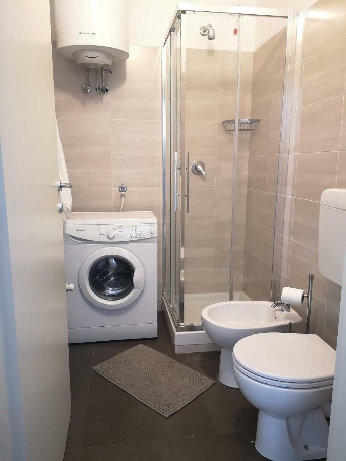 Zubed Apartments-via Carlo Farini Apartment